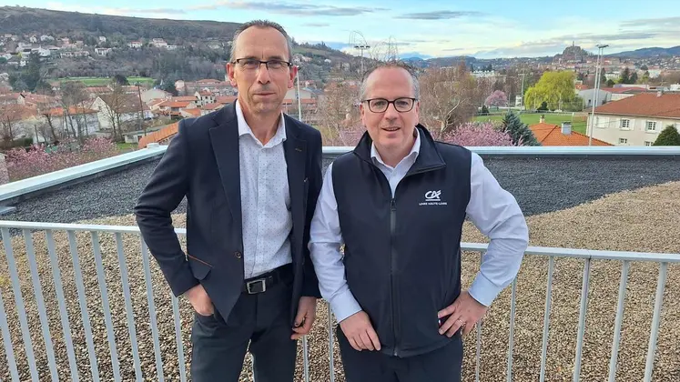 Christophe Chavot, président du Crédit Agricole Loire Haute-Loire et Alexandre Boucher, responsable du Marché Agricole. Il manque sur la photo Gaëlle Regnard, directrice générale du Crédit Agricole Loire-Haute-Loire présente à distance lors des échanges.