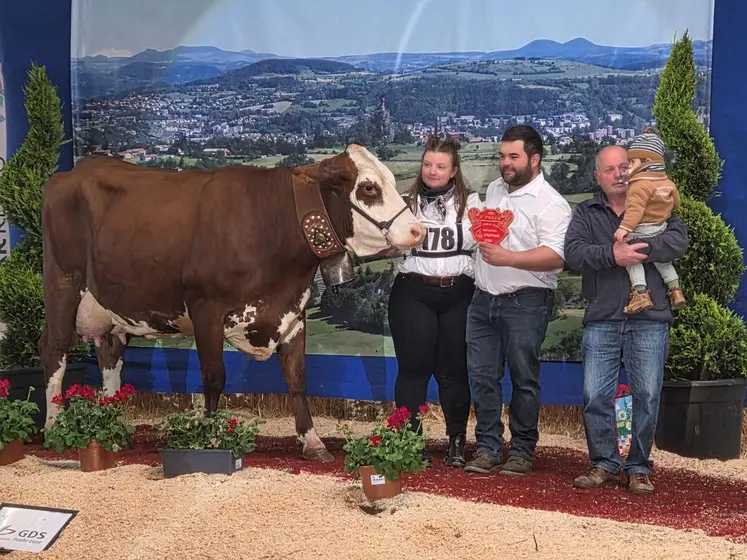  En Abondance, Sibérie du Gaec de la Fiesta a été élue championne jeune.