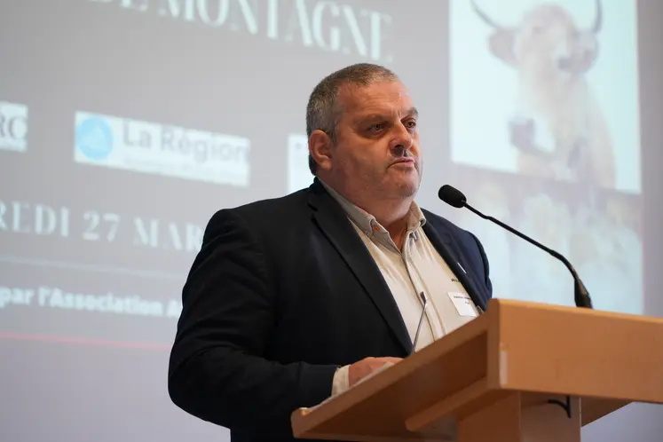 Stéphane Joandel, producteur de lait dans la Loire.