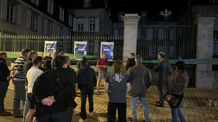 La FDSEA a rendu visite au préfet dans la nuit pour lui expliquer la situation.