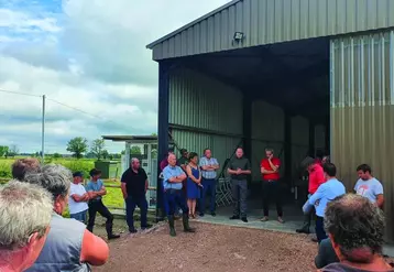 Suite à la mise en ligne des vidéos, Cédric Fournier, président de Jeunes Agriculteurs de l’Allier, Patrice Bonnin, président de la Chambre d’agriculture de l’Allier, Emmanuel Ferrand et Frédéric Aguillera, conseillers régionaux Auvergne Rhône-Alpes, les maires des communes du Bouchaud et de Loddes ainsi que Jean-Luc Villecourt, vice-président de Coopaca, se sont rendus sur place pendant près de deux heures.