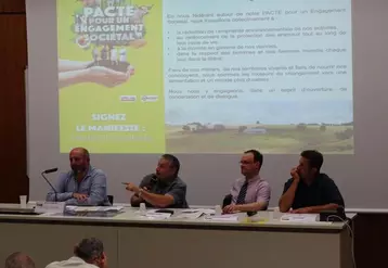 De gauche à droite : Bruno Dufayet, Philippe Dumas, Laurent Rieutort et Eric Fabre.
