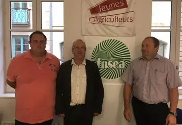 Geoffrey Rivaux, président des JA, Gilles Cabart, président de la FNSEA 03 et Patrice Bonnin, président de la Chambre d’agriculture 
de l’Allier.