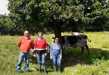 Les éleveurs autonomes interrogés se sentent plus résilients et plus en phase avec leur philosophie de l’agriculture. Ils estiment aussi répondre davantage aux attentes de la société.