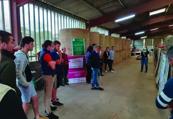 Une vingtaine de participants a suivi cette demi-journée, entre explications théoriques et visite de terrain.