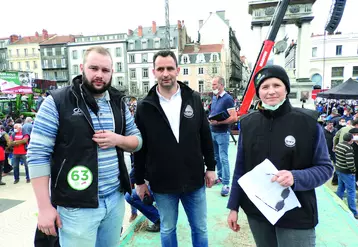 Quentin Baumont, David Chauve et Sabine Tholoniat chefs d’orchestre de cette mobilisation à Clermont-Ferrand