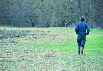 L'État dévoile sa feuille de route contre le mal-être en agriculture et la déploie d'ores et déjà dans 78 départements. 