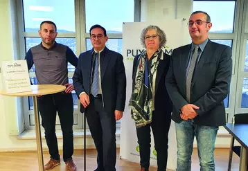 De gauche à droite : Baptiste Arnaud, 1er vice-président de la Chambre d'agriculture 63 ; Lionel Chauvin, président du Département ; Martine Bony, vice-présidente du Département ; Serge Bionnier, secrétaire adjoint à la Chambre.