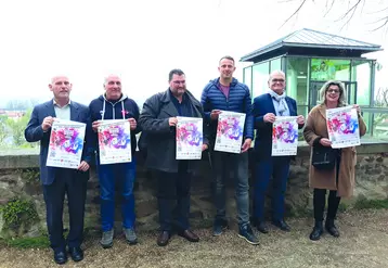 De gauche à droite : Gilles Da Costa, adjoint au sport, Laurent Mansot, président du SCB, Jean-François Besson, Directeur EPLEFPA Brioude-Bonnefont / Saugues, Romain Martial, champion de rugby, Jean-Luc Vachelard, maire de Brioude et Anne Guinchard adjointe au maire.