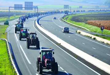 Des convois de tracteurs venus du Limousin, de l’Auvergne, de la Bourgogne, du sud du Massif central vont converger vers Clermont-Ferrand, jeudi 25 mars, tandis que les départements de Rhône-Alpes se retrouveront à Lyon.