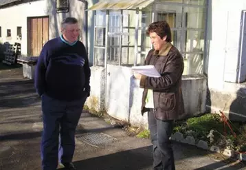 Annie Soulier aux côtés de Georges Audebert pour le Gaec des Myrtilles