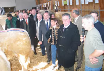 L’ensemble des élus a salué cette manifestation qui fait de St Gervais « un haut lieu de l’agriculture et de l’élevage charolais »