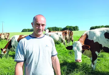 Pour Patrice Gandeboeuf, producteur laitier individuel, le Service de Remplacement est la seule solution pour partir en vacances. 