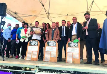 Les lauréats ont été désignés après la dégustation par les membres du jury de 140 fromages.