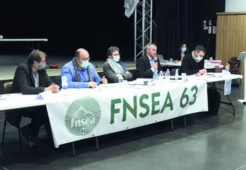 La table ronde du congrès de la FNSEA 63 était dédiée à la viabilité et la compétitivité des exploitations agricoles. 