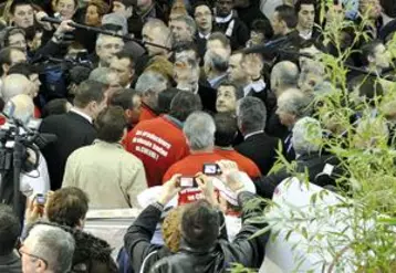 Le Chef de l’Etat a discuté une quinzaine de minutes avec les éleveurs dans le Hall 1.