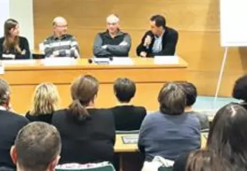 Jean-Luc Tourreix (au centre), président du Service de Remplacement du Puy-de-Dôme depuis six ans, a annoncé lors de l’assemblée générale ne pas se représenter à la tête de l’association