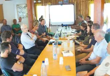 Dans la salle de la mairie de Picherande, les discussions ont permis de faire remonter certaines problématiques dans la lutte du rat taupier, inconnues de l’administration.