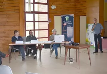 Les adhérents de la coopérative Copagno avaient rendez-vous à Saint-Beauzire en Haute-Loire pour suivre l’assemblée générale.