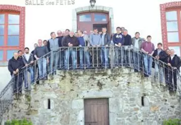 Les éleveurs Charolais ont été nombreux à venir suivre l’assemblée générale au Montel-de-Gelat.