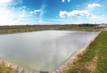 La future réserve d’eau d’Adrien sera d’une capacité de 10 000 m³ et s’apparentera à celle sur cette photo.