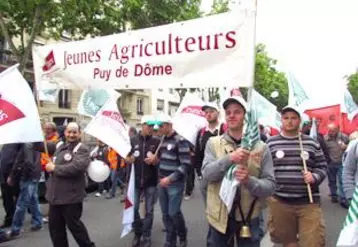 Les jeunes agriculteurs du Puy-de-Dôme n’ont pas hésité à se mobiliser le 23 juin à Paris aux côtés de leurs collègues de l’UDSEA 63.