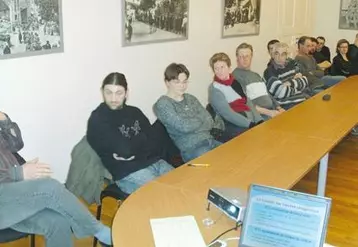 « Malgré que l’on soit en zone de montagne, on peut être performant» clament les producteurs à Manzat.
« Le Producteur ne doit pas être une variable d’ajustement » défend Pascal Servier, Président de la Fdpl.