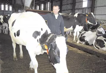 Jérôme Aubert, producteur laitier à Chanat-la-Mouteyre succède à Laurent Duplomb à la présidence de la section Nord Massif central de Sodiaal.