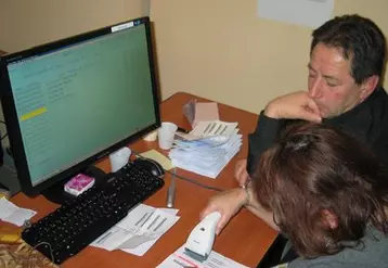 Le dépouillement des votes MSA 2010 et les saisies informatiques se sont poursuivis jusque tard dans la soirée du 26 janvier.