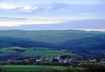 Les régions Auvergne et Rhône-Alpes cultivent la diversité des productions à la faveur d'un climat très changeant d'un secteur à un autre.