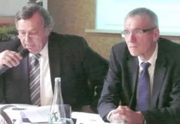 Jean-Yves Foucault et Daniel Cheron ont présenté, à la presse, le bilan de l’exercice 2011-2012 du Groupe Limagrain.