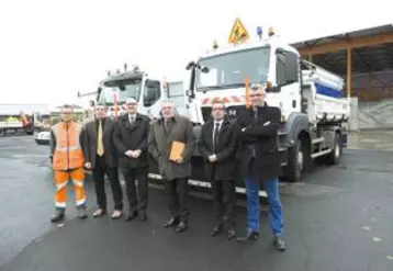 Lancement du dispositif de viabilité hivernale avec les élus et techniciens du Département. L’hiver peut arriver, ils sont prêts !