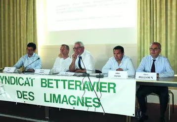 De gauche à droite : Pierre Rayé (directeur général CGB), Franck Sander (président CGB), Régis Chaucheprat (président CGB Limagnes), Julien Cautier (vice-président CGB Limagnes) et Pierre Pelloux (directeur CGB Limagnes).