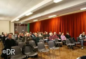 Agriculteurs et techniciens, jeunes et futurs cédants ont suivi les différents exposés et témoignages.