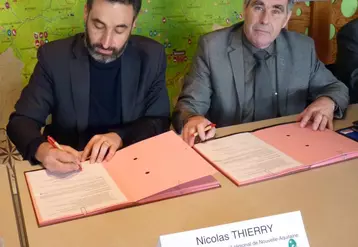 À gauche, Nicolas Thierry, vice président de la Région en charge de l’environnement et de la biodiversité et à droite Philippe Connan, président du PNR Millevaches.