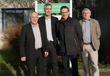 De gauche à droite : Dominique Graciet, président de la Chambre régionale Nouvelle-Aquitaine, Luc Servant, vice-président, Olivier Degos, directeur général, et Bruno Millet, directeur général adjoint.