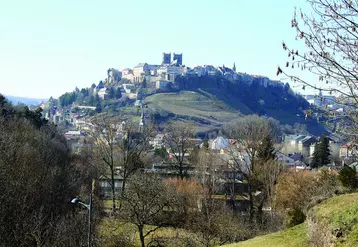 Saint-Flour fait partie de ces petites villes de France qui formulent des doléances.