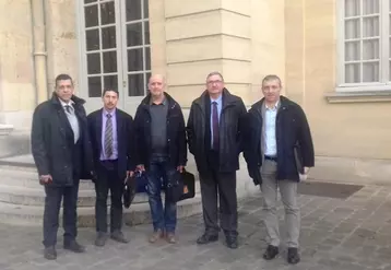Xavier Beulin, Pascal Lerousseau, Gilbert Mazaud, Jean-Pierre Fleury et Patrick Bénézit ont été reçus à Matignon.