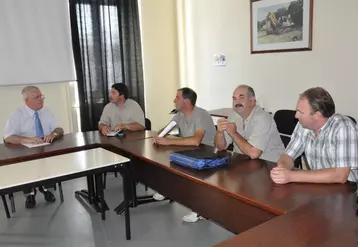 De gauche à droite : Marc Spiquel en discussion avec Pascal Lerousseau, Stéphane Moreau, Philippe Monteil et Christian Arvis.