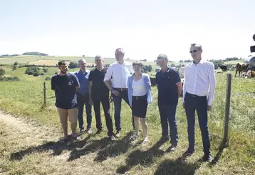Les associés du Gaec des Thuyas avec Dominique Barrau et l'équipe achats marketing de Lidl France.