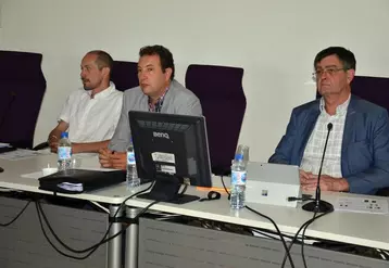 De g. à dr., Jérôme Bagnol (trésorier), Jean-Yves Debrosse (président) et Philippe Bouillaud (directeur) ont présenté respectivement les comptes, le projet et l’activité.