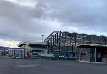 Les travaux de construction de la seconde halle avancent à grands pas.