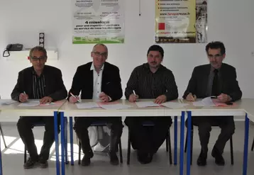 De gauche à droite : Jacques Brunet, président de Gestelia Limousin-CG23, Eric Gauthier, président directeur général de ComptaFrance, Pacal Lerousseau, président de la FDSEA 23, et Pierre Faucher, expert comptable Acec Faucher Ferrier associés.