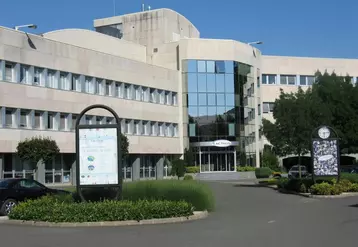 «Rien n’a été validé, rien ne doit être signé» : tel est le mot d’ordre du syndicalisme et des représentants des producteurs Lactalis.
(Notre photo, le siège social du Groupe à Laval)