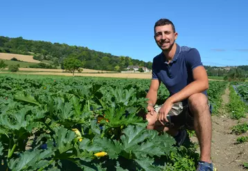 Nicolas Chatard jeune agriculteur installé dans le Puy-de-Dôme en maraichage