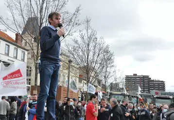 Discours des élus pendant la mobilisation du 25 mars