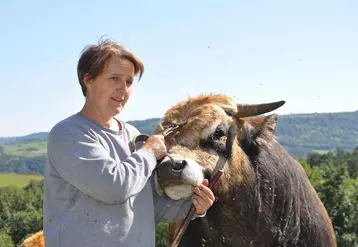 Nathalie Grégoire est vice-présidente du syndicat départemental aubrac. Elle vient de suivre une formation pour être juge de concours.