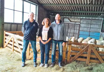 jean-François Portalier et les associés du Gaec de la Fontaine du Loup à Séneujols.