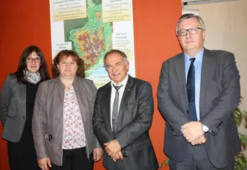 De gauche à droite : Léa Geneix chargée de mission au Sidam, Christine Valentin, présidente de la Chambre d’agriculture de Lozère et Eric Andrieu, premier vice-président de la commission de l’agriculture et du développement rural au sein du Parlement européen.