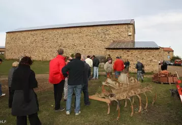 Une trentaine d’agriculteurs est venu visiter la centrale photovoltaïque de la famille Boulet.